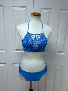 Rebecca Virtue - Becca - High Neck Halter Bikini Set - Top S / Bottom M.